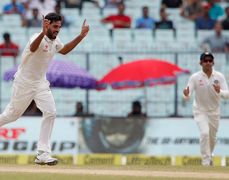 bhuvaneshwar kumar gets 5 wicket in kolktta test