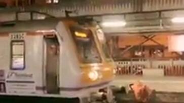 Three people fell from Mumbai local, one dead and two injured