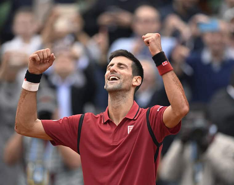 Australian open grand slam novak djokovic and simona halep enterd next round