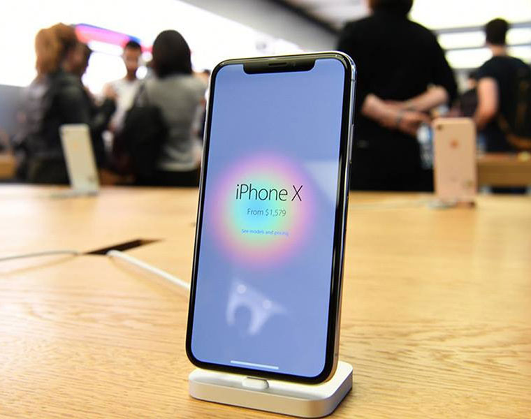 Modified iPhone X With USB C port selling on eBay bids cross Rs 70 lakh