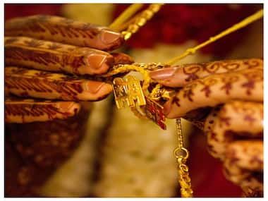 When to change Thali Kayiru : தாலி கயிற்றை எந்தெந்த கிழமைகளில் மாற்ற  வேண்டும்? சிறந்த நேரம் எது? | On Which Days Should The Mangala Sutra Rope  Be Changed What Is The Best Time |