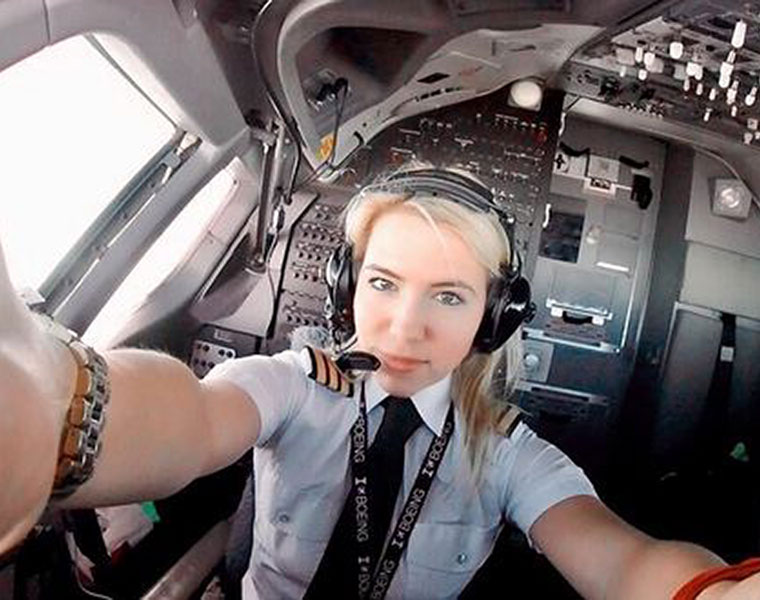 this female pilot is becoming an Instagram star