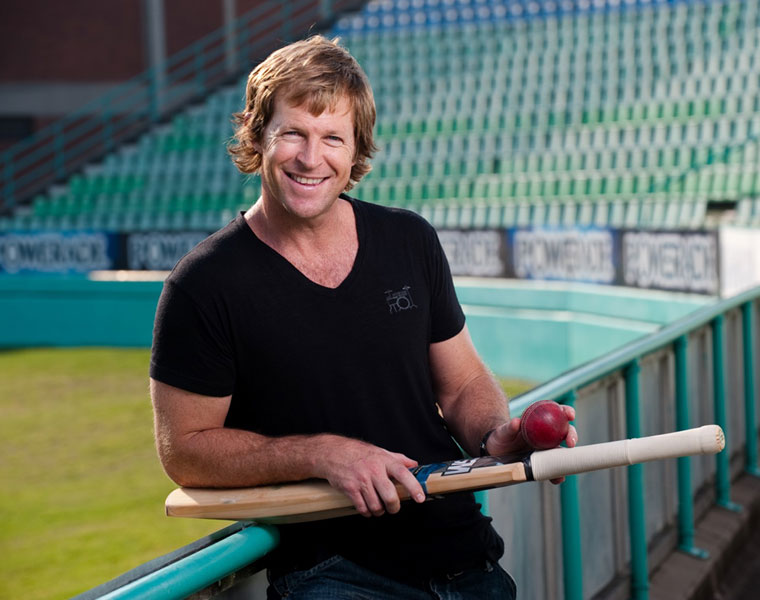 Jonty Rhodes selects worlds best five fielders