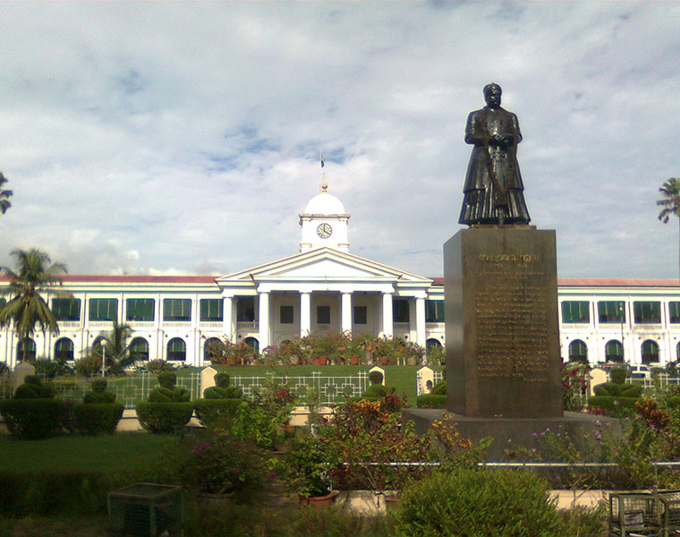 BJP workers lay siege to government secretariat