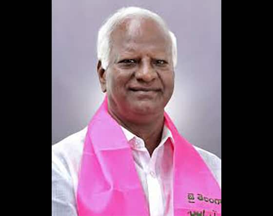 అవకాశాలు వెతుక్కుంటూ వచ్చాయి: బీఆర్ఎస్‌కు కడియం కౌంటర్