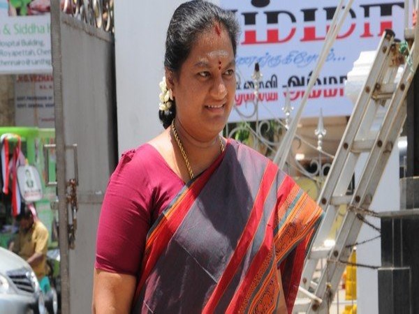 Sasikala Pushpa complained to the police