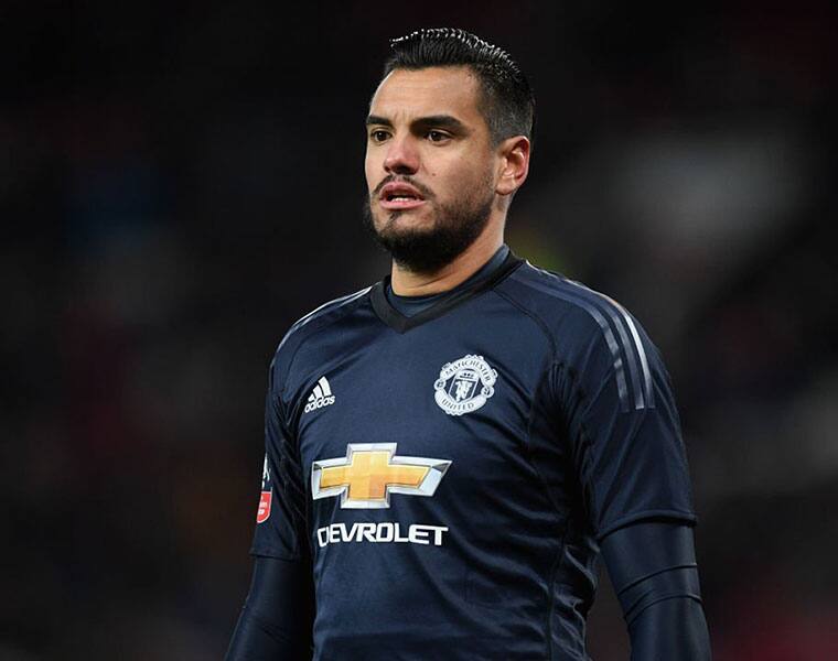 Sergio Romeros wife says Manchester United goalkeeper IS fit for World Cup