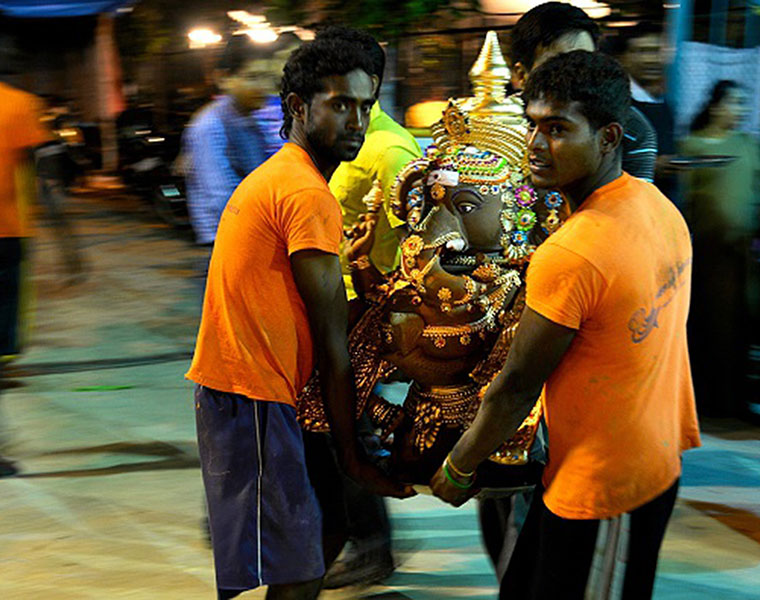 Bengaluru BBMP issues QR codes for Ganesha idol immersion locations vkp