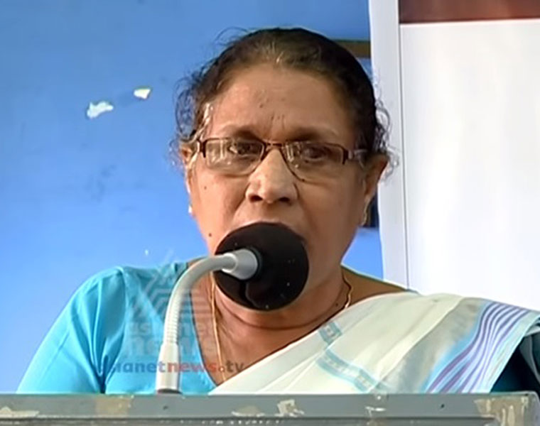 womens commission to take action against kpcc president mullappally ramachandran