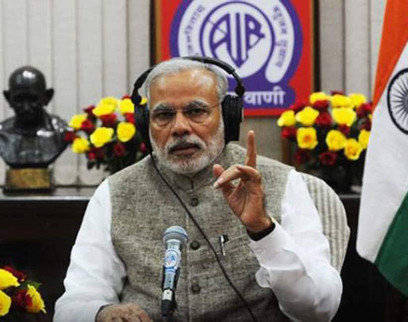 Modi woos India with cashless society dreams
