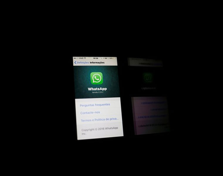 download this fake ad infected WhatsApp from the Google Play Store