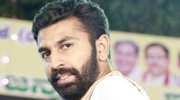 Karnataka High Court dismisses Nalapad's plea travel abroad