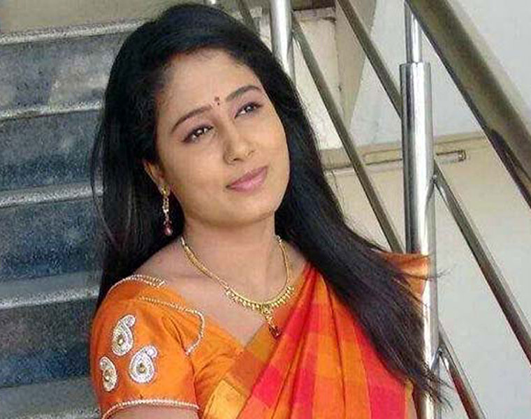 Hyderabad Telugu news anchor jumps to death cites depression