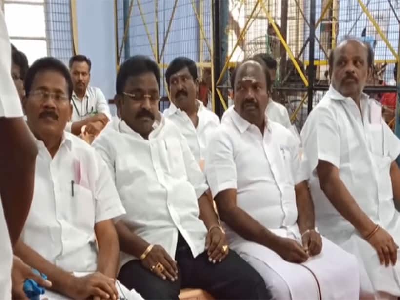 Erode By-Election 2025 Results LIVE: Early trends show advantage DMK, Chandhirakumar leads with 7,837 votes