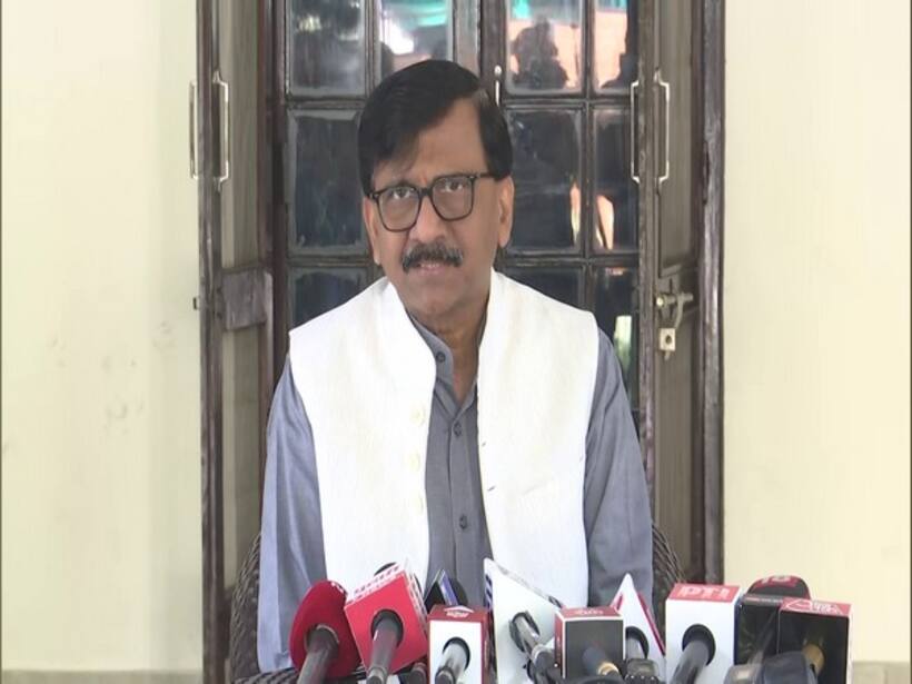 "Both accountable": Shiv Sena MP Sanjay Raut calls for dialogue between Congress and AAP post Delhi defeat