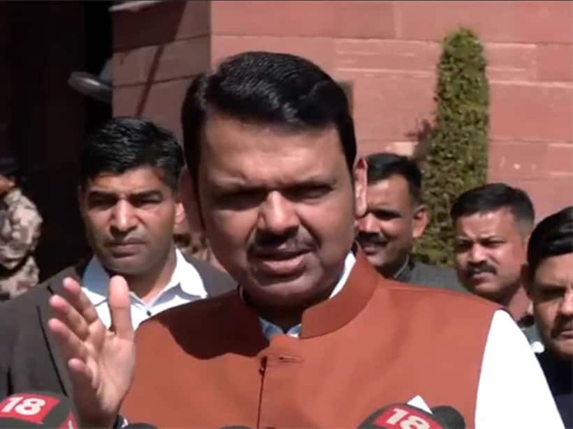 Maharashtra CM Fadnavis asks cyber cell to contact Wikipedia over "objectionable content" on Sambhaji Maharaj