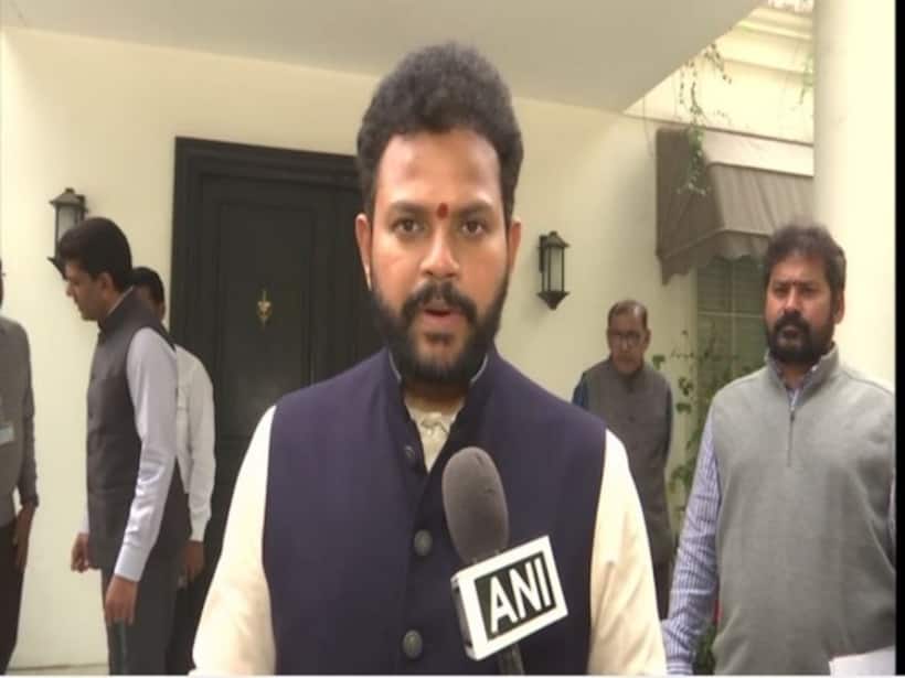 'Spoke to Air India immediately': Aviation Minister on Shivraj Singh Chouhan's complaint of broken seat