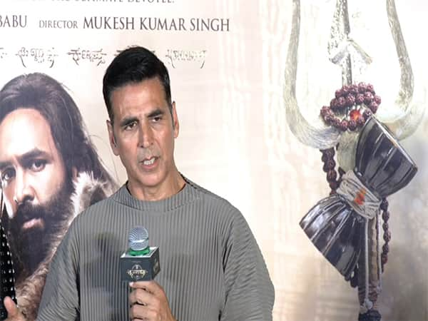 Akshay Kumar Apartment