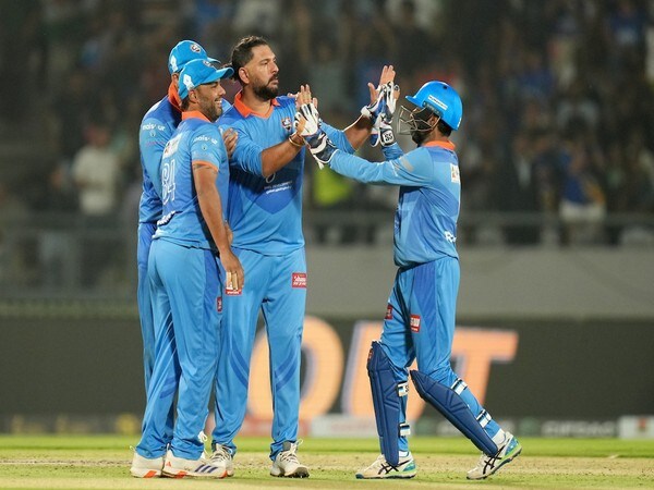 india need 149 runs to win against west indies in masters leagaue t20 final