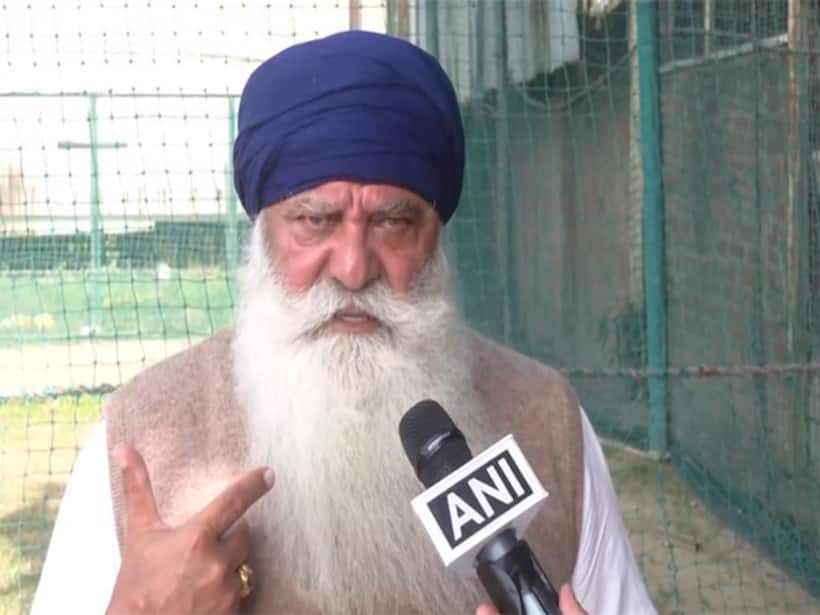 Ask Shama Mohamed to apologise or leave country: Yograj Singh urges PM Modi for Rohit Sharma shocker (WATCH)