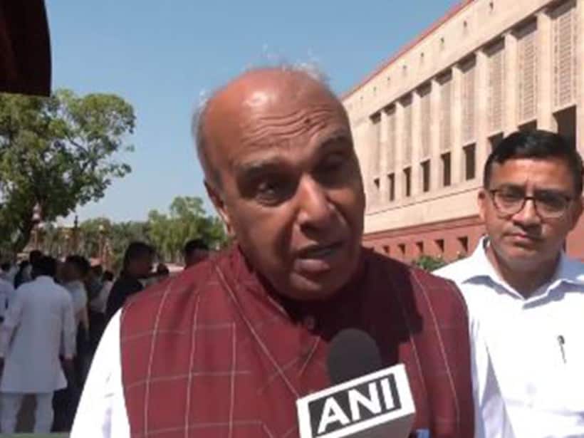 Why did Rahul, Priyanka miss Mahakumbh? BJP's Jagdambika Pal seeks answers from Congress