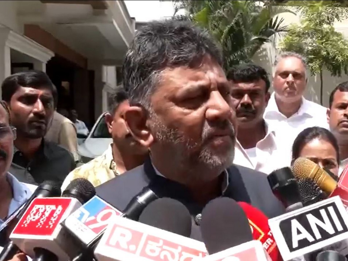 News Hour: ಮುಸ್ಲಿಂ ಮೀಸಲಾತಿಗಾಗಿ ಸಂವಿಧಾನ ಬದಲಾವಣೆ, ಡಿಸಿಎಂ ಡಿಕೆಶಿ ಮಾತಿಗೆ ದೇಶದಾದ್ಯಂತ ಕಿಡಿ!