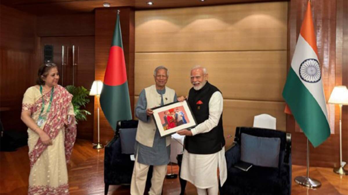 Chief Adviser of the Interim Government of Bangladesh, Muhammad Yunus with Prime Minister Narendra Modi (Image: X@ChiefAdviserGoB)
