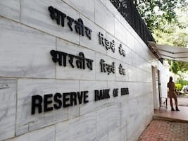 RBI alert: Submit THIS document by April 10 or risk losing access to your savings