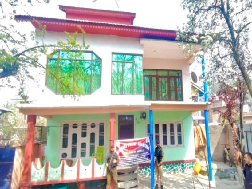 J K: Police attach property worth Rs 1 cr of notorious drug peddler in major crackdown in Anantnag 