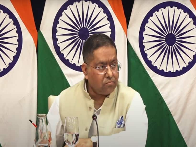 Pakistan continues to shield 26/11 accused; 'Rana's extradition reminder that it needs to act': MEA (WATCH)