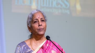 Nirmala Sitharaman Asks Banks To Ensure Uninterrupted Services Amid India Pak Tensions gvd Nirmala Sitharaman Asks Banks To Ensure Uninterrupted Services Amid India Pak Tensions gvd
