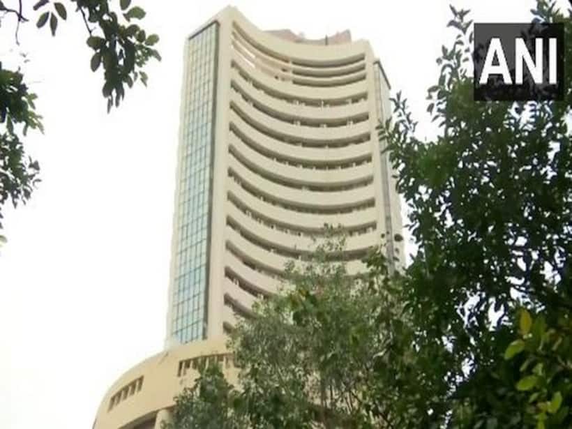 Stock Market: లాభాల బాటలో స్టాక్ మార్కెట్లు, ఆనందంలో ఇన్వెస్టర్లు