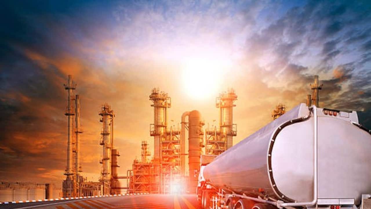 LPG price update: Commercial 19-kg cylinder price cut by Rs 58.50; No relief for domestic users
