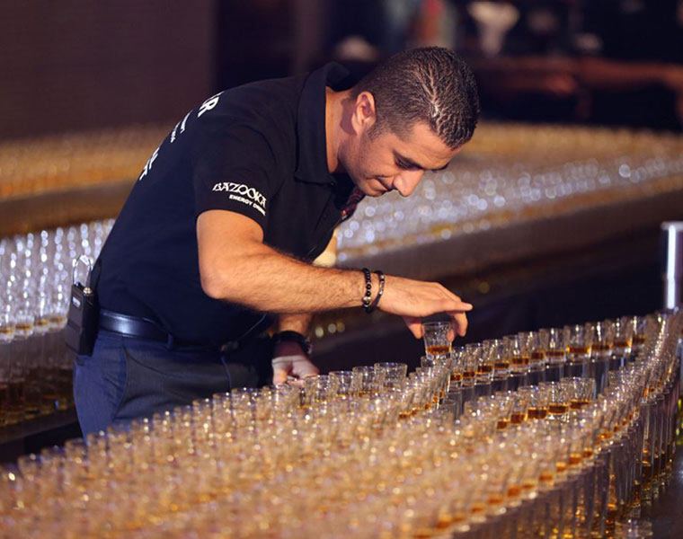 Worlds longest domino drop shot in Dubai breaks record