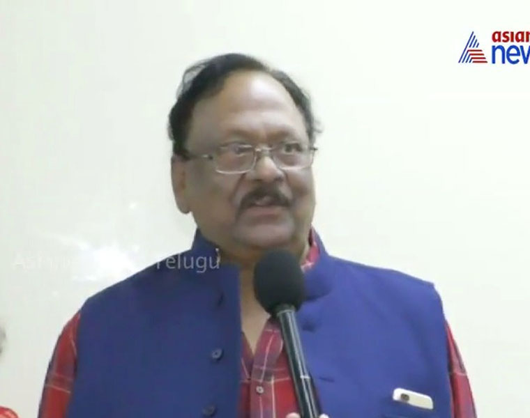 Cine actor Krishnam Raju cremation at kanakamamidi farmhouse in moinabad