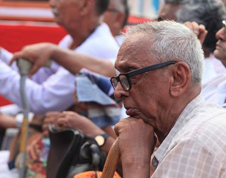 Here are the guidelines of how to treat senior citizens at home