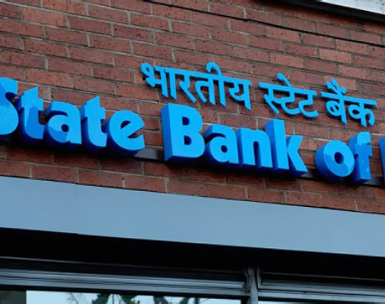 SBI collects Rs 235 crore in minimum balance fine