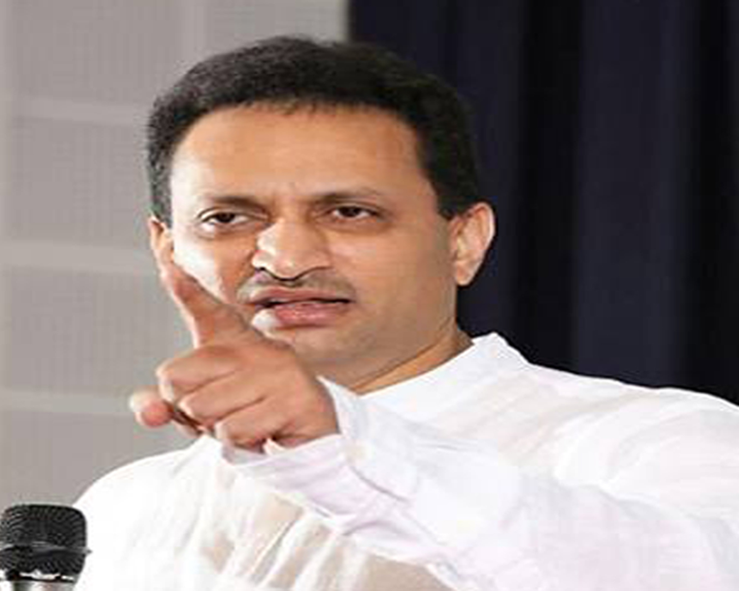 BJP Issues show cause notice to Uttara Kannada MP ananth kumar hegde