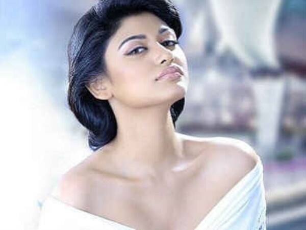 director said oviya 90 ml movie story