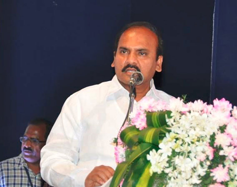  several YCP  MLAs  touch  with TDP:former minister   Prattipati  pullarao lns