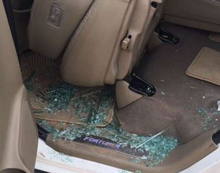 Rahul Gandhi car attacked in Gujarat flood hit Banasakantha Congress blames BJP goons