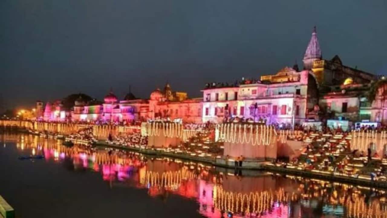 अयोध्या में दीपावली की तैयारियां शुरू, मंदिरों की सुंदरता देख नहीं झपका पाएंगे आंखें