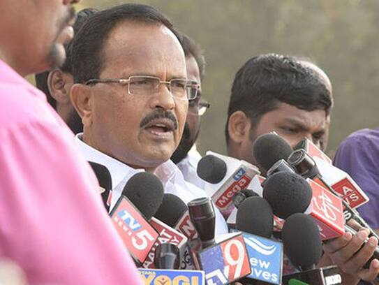 cm kcr should fix the date to my suicide, dalitha bandhu stopped says mothkupalli narsimhulu kms