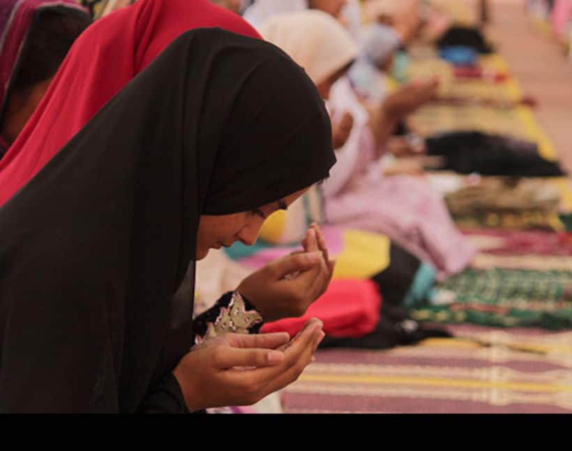 Women can enter mosques and offer namaz, AIMPLB tells Supreme Court