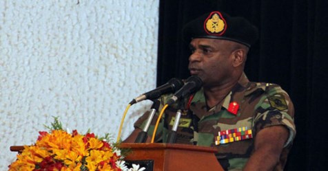 srilankan army chief condemns fishermen