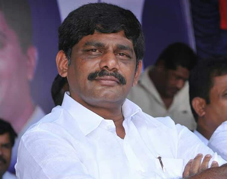 Congress MP DK Suresh Praises HM Revanna