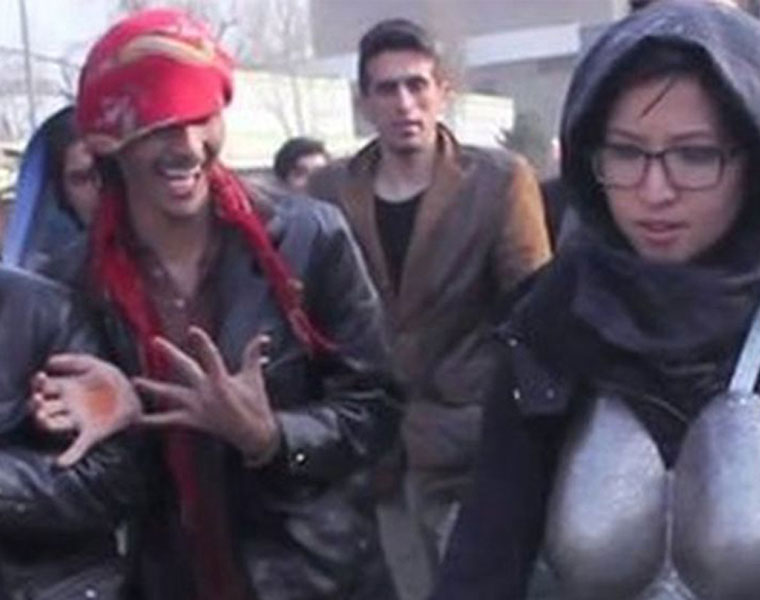 woman wore a suit of armour on the streets of Kabul