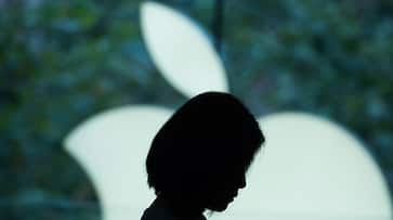 Apple security breach iPhone users listen in on others via FaceTime