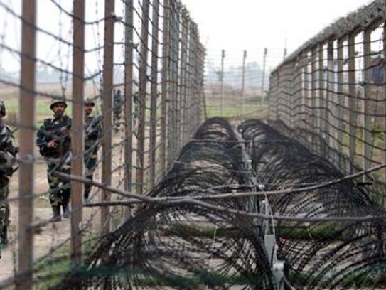 PAKISTAN ARMY FIRING ON LINE OF CONTROL NEAR JAMMU