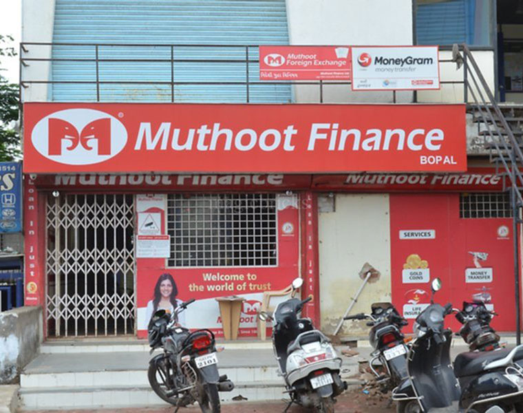 muthoot finance stock split